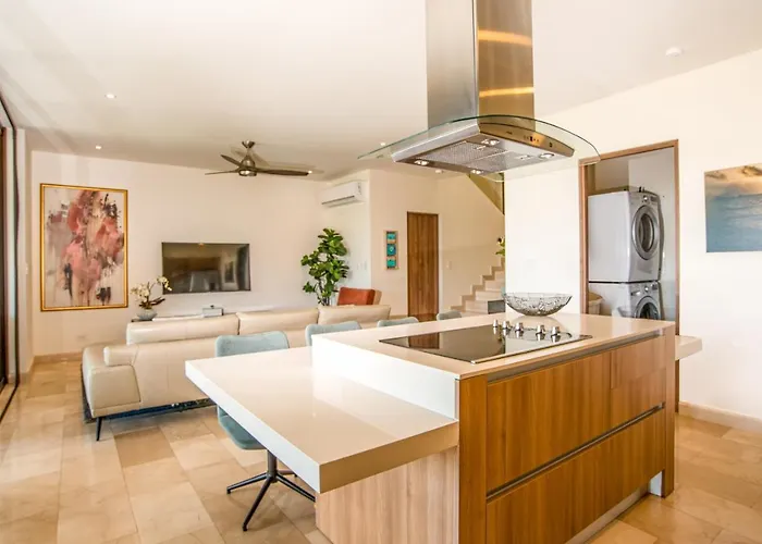 Private Pool Townhouse With Partial Ocean View - Aromo - Reserva Conchal Сasa de vacaciones *