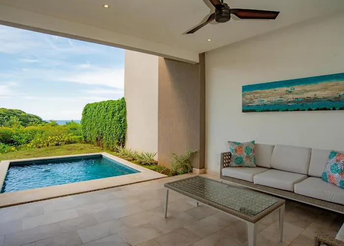 Private Pool Townhouse With Partial Ocean View - Aromo - Reserva Conchal Сasa de vacaciones *